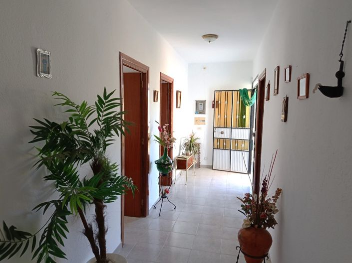 Image No.9-3 Bed Townhouse for sale