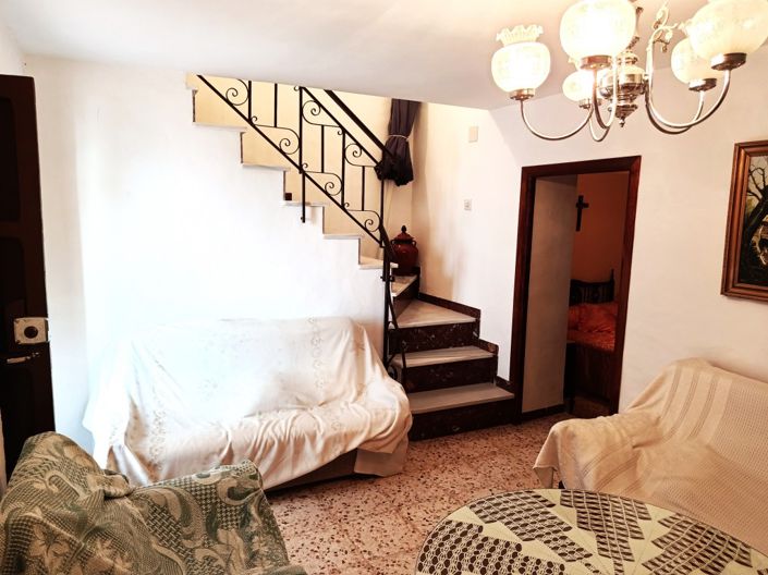 Image No.6-6 Bed Country House for sale