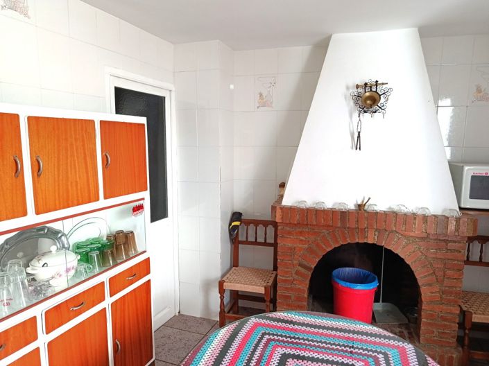 Image No.8-6 Bed Country House for sale