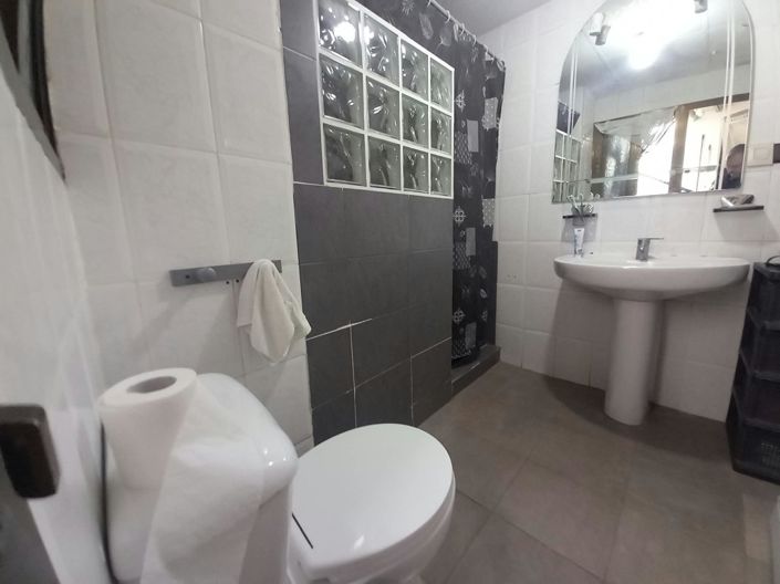Image No.11-2 Bed Townhouse for sale