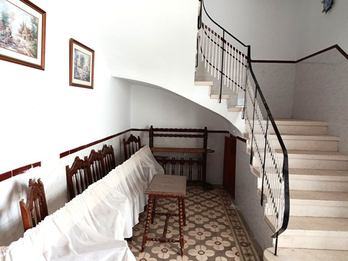 Image No.25-10 Bed Townhouse for sale