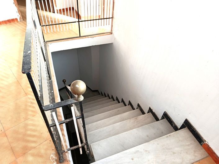 Image No.36-10 Bed Townhouse for sale