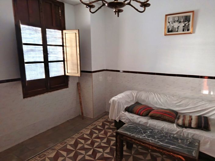 Image No.40-10 Bed Townhouse for sale