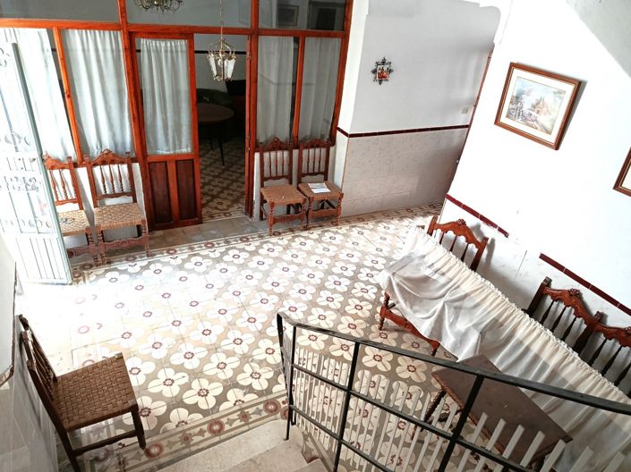 Image No.6-10 Bed Townhouse for sale