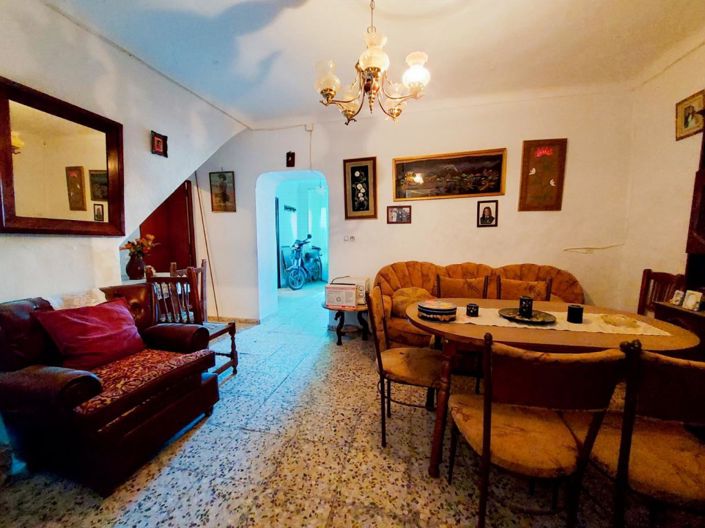 Image No.12-4 Bed Townhouse for sale