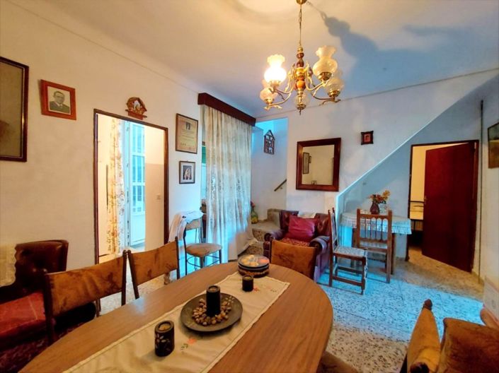 Image No.16-4 Bed Townhouse for sale
