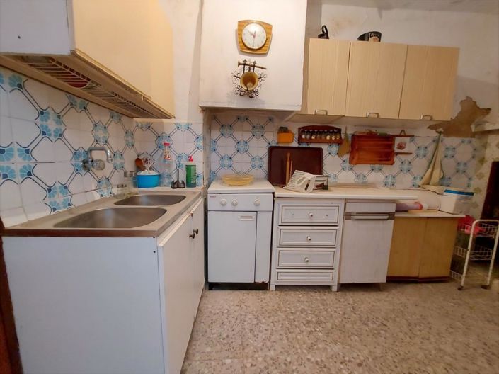 Image No.18-4 Bed Townhouse for sale