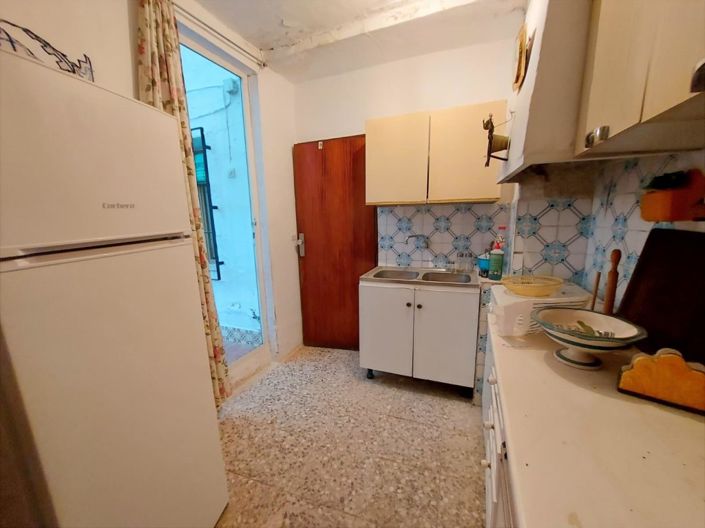 Image No.20-4 Bed Townhouse for sale
