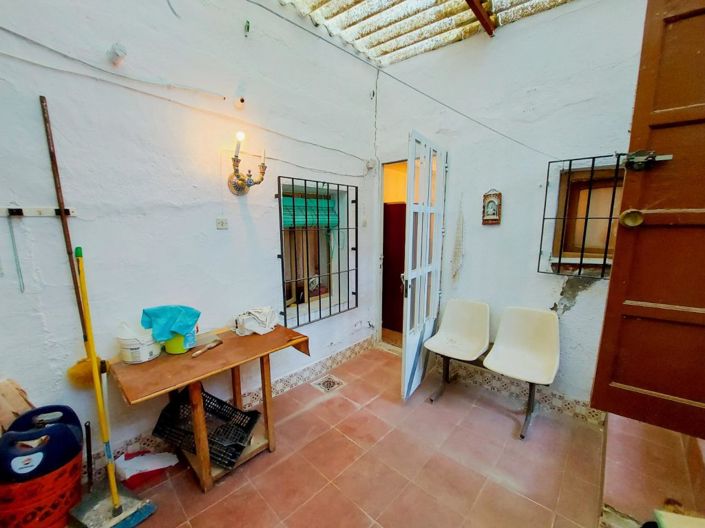Image No.21-4 Bed Townhouse for sale
