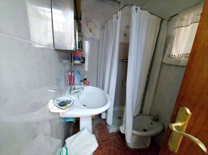 Image No.23-4 Bed Townhouse for sale