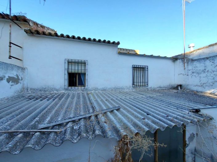 Image No.26-4 Bed Townhouse for sale