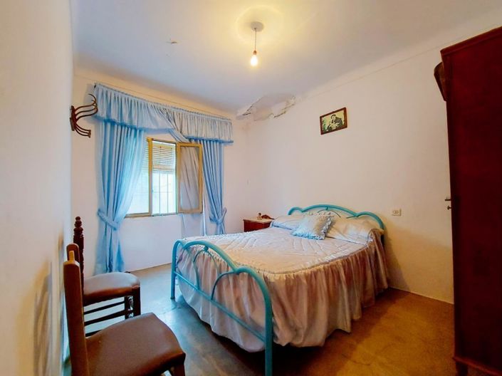 Image No.29-4 Bed Townhouse for sale