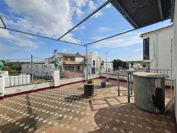 Image No.31-3 Bed Townhouse for sale