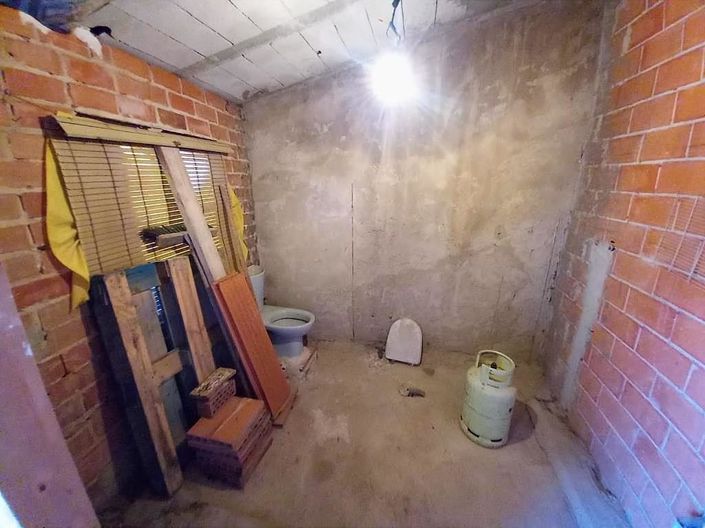 Image No.19-2 Bed Townhouse for sale
