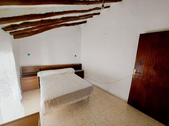 Image No.29-3 Bed Townhouse for sale