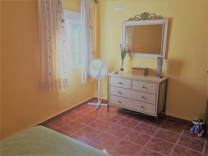 Image No.5-2 Bed Townhouse for sale