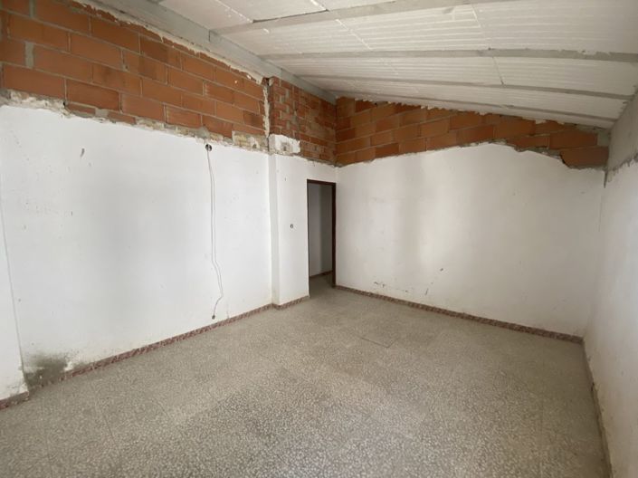 Image No.10-3 Bed Townhouse for sale