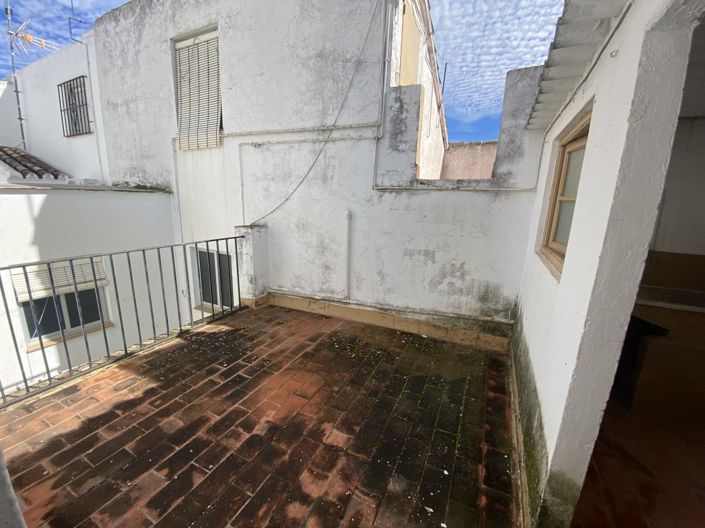 Image No.11-3 Bed Townhouse for sale