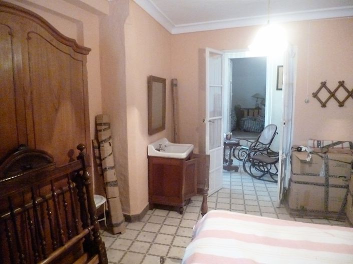 Image No.13-6 Bed Townhouse for sale