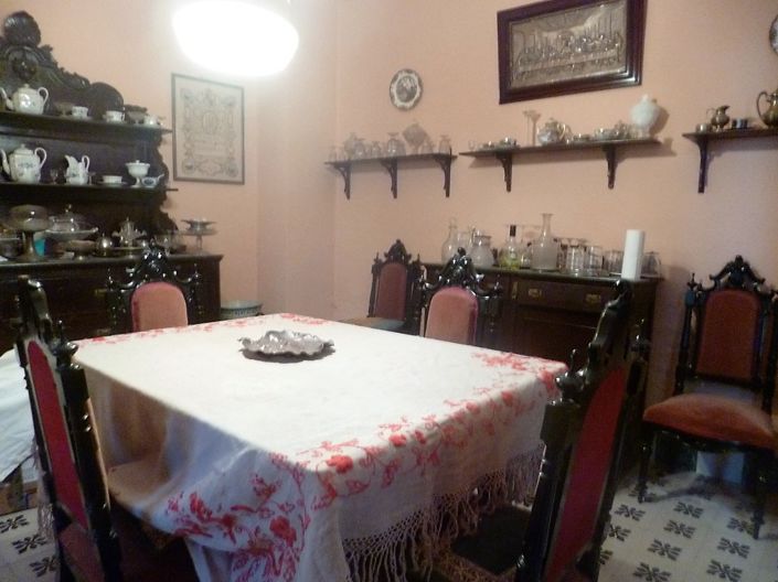 Image No.23-6 Bed Townhouse for sale