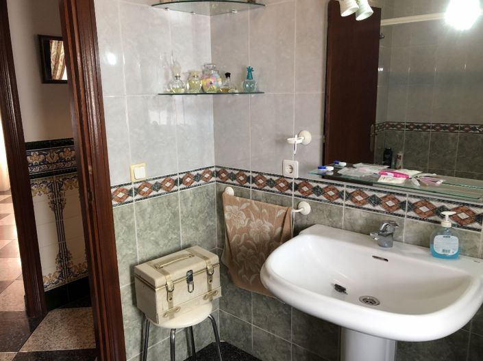 Image No.6-4 Bed Townhouse for sale