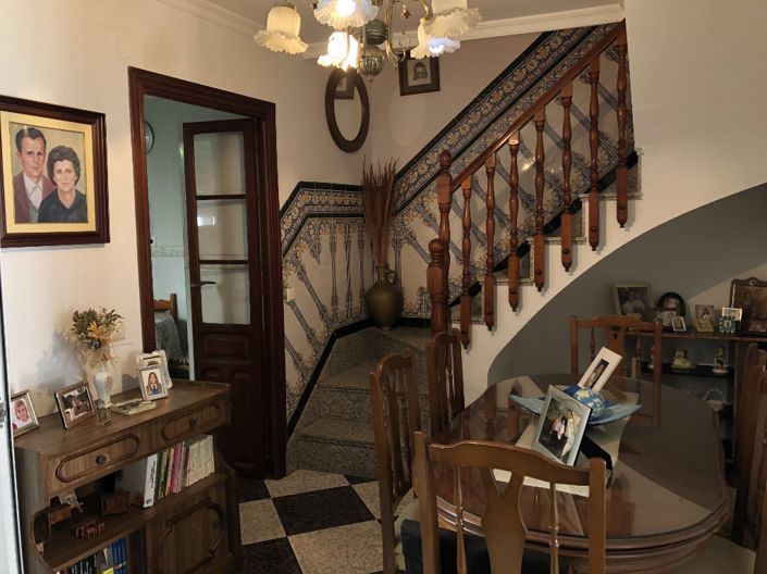 Image No.10-4 Bed Townhouse for sale