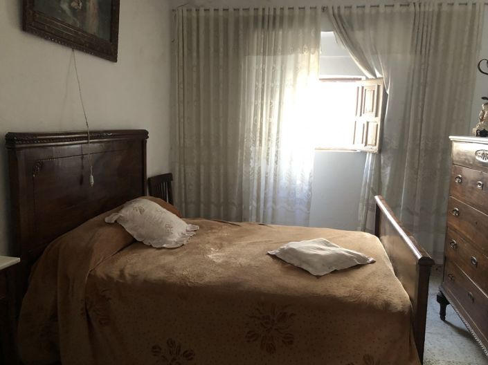 Image No.19-4 Bed Townhouse for sale