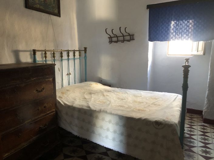 Image No.23-4 Bed Townhouse for sale