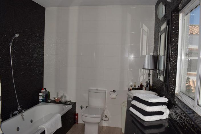 Image No.14-Maison de campagne de 10 chambres à vendre à Pruna