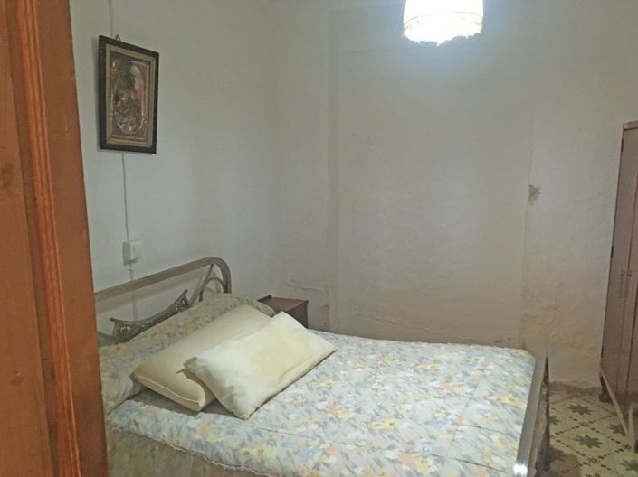 Image No.16-4 Bed Townhouse for sale