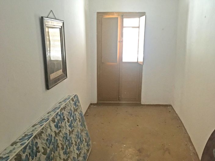 Image No.17-4 Bed Townhouse for sale