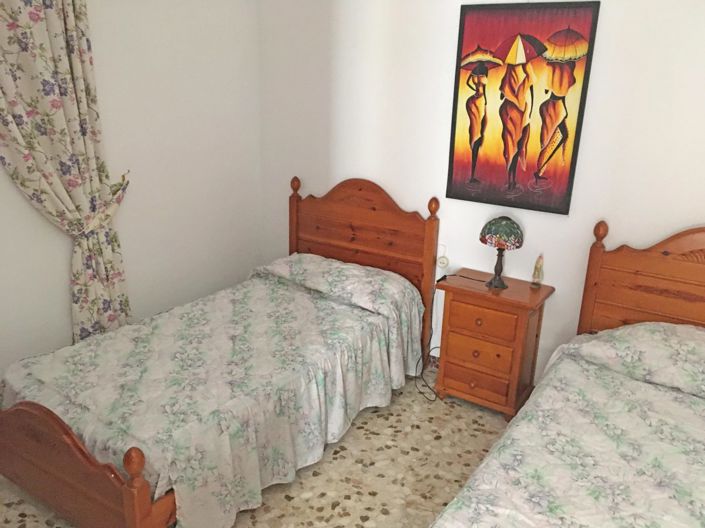 Image No.13-4 Bed House for sale