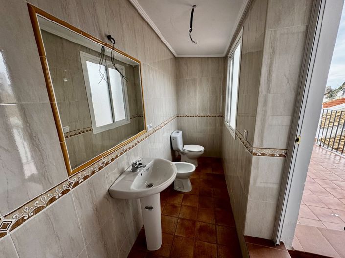 Image No.10-Townhouse for sale