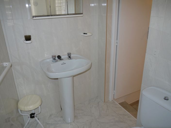 Image No.19-4 Bed Townhouse for sale