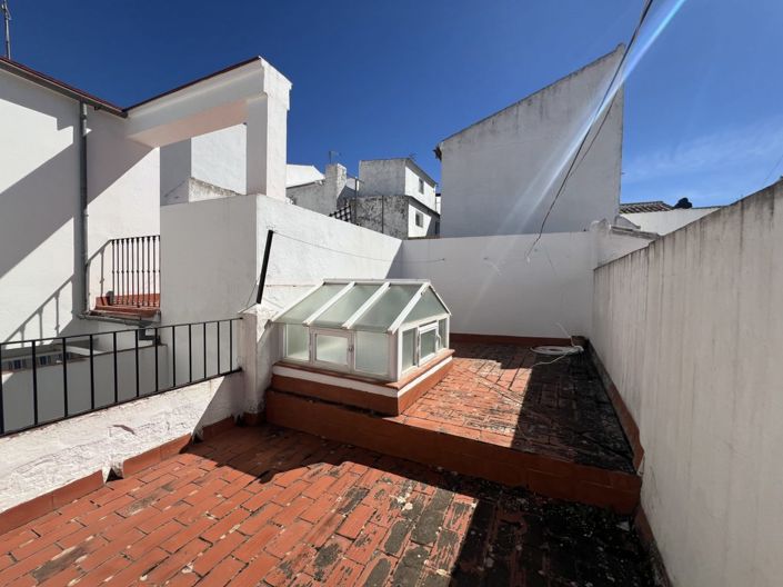 Image No.27-3 Bed Townhouse for sale