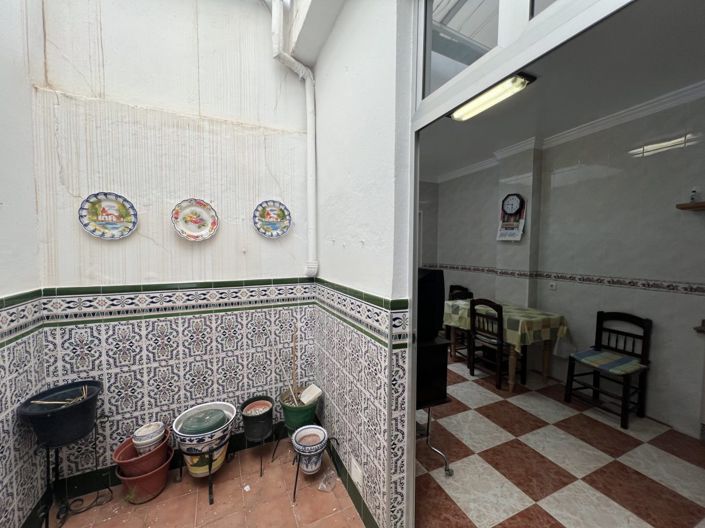 Image No.10-3 Bed Townhouse for sale