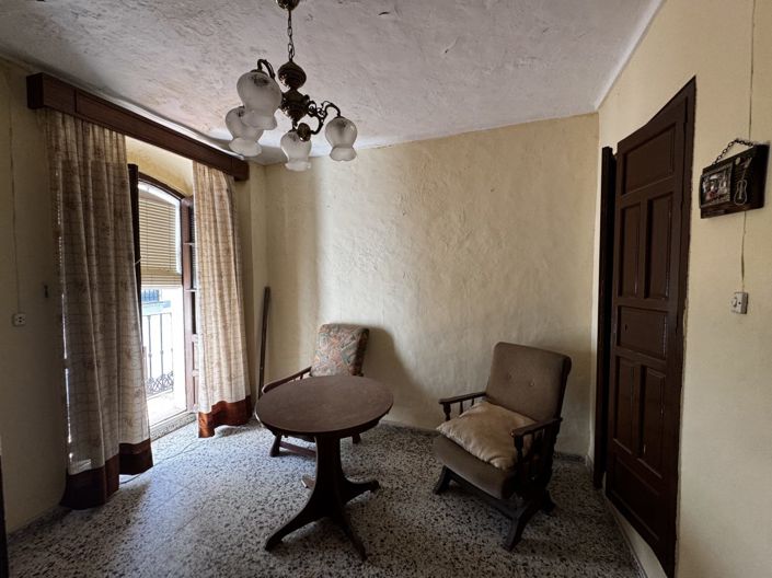 Image No.8-2 Bed Townhouse for sale