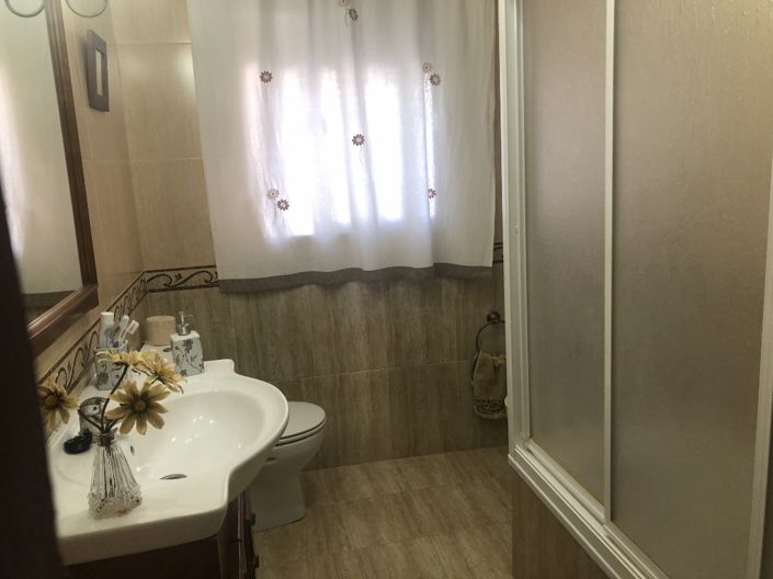 Image No.8-4 Bed Townhouse for sale