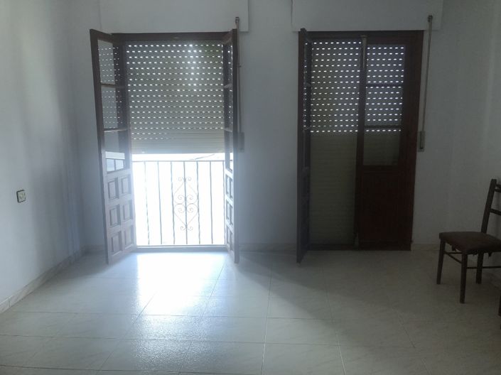 Image No.17-4 Bed Property for sale