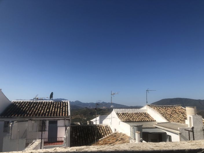 Image No.31-4 Bed Property for sale