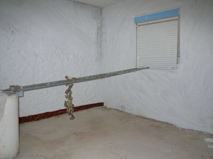 Image No.17-4 Bed Townhouse for sale