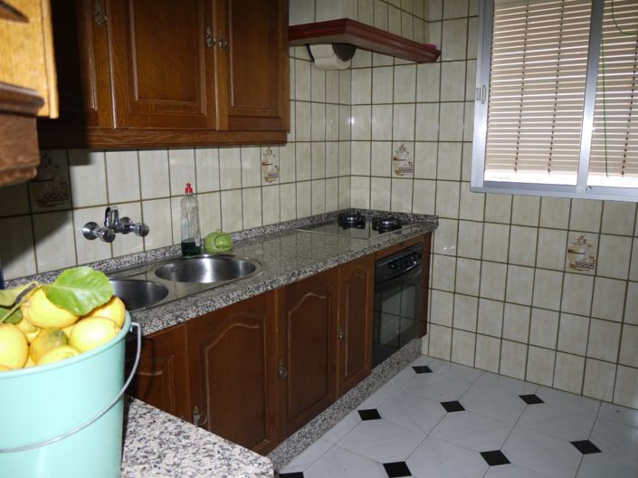 Image No.10-6 Bed Townhouse for sale