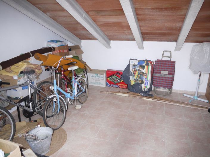 Image No.26-6 Bed Townhouse for sale