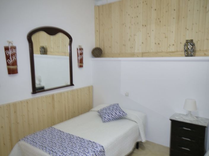 Image No.14-3 Bed Townhouse for sale