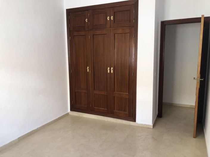 Image No.23-4 Bed Apartment for sale