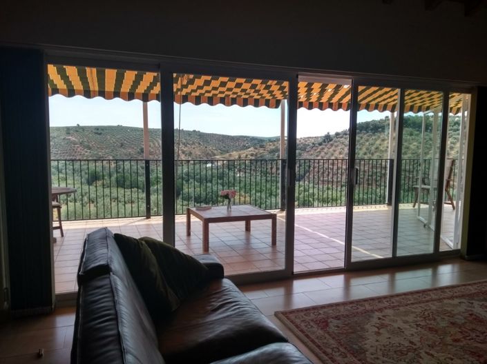 Image No.21-6 Bed Property for sale