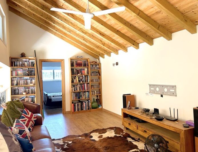 Image No.27-6 Bed Property for sale