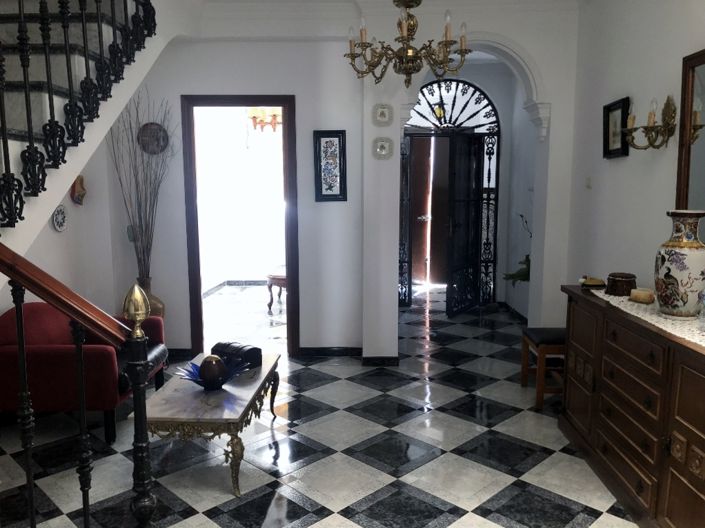 Image No.12-3 Bed Townhouse for sale