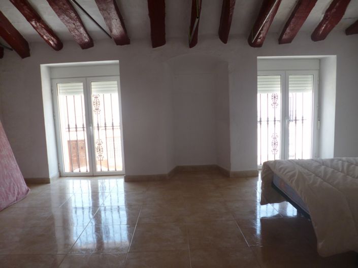 Image No.23-3 Bed Townhouse for sale