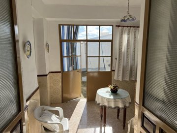 1 - Olvera, House